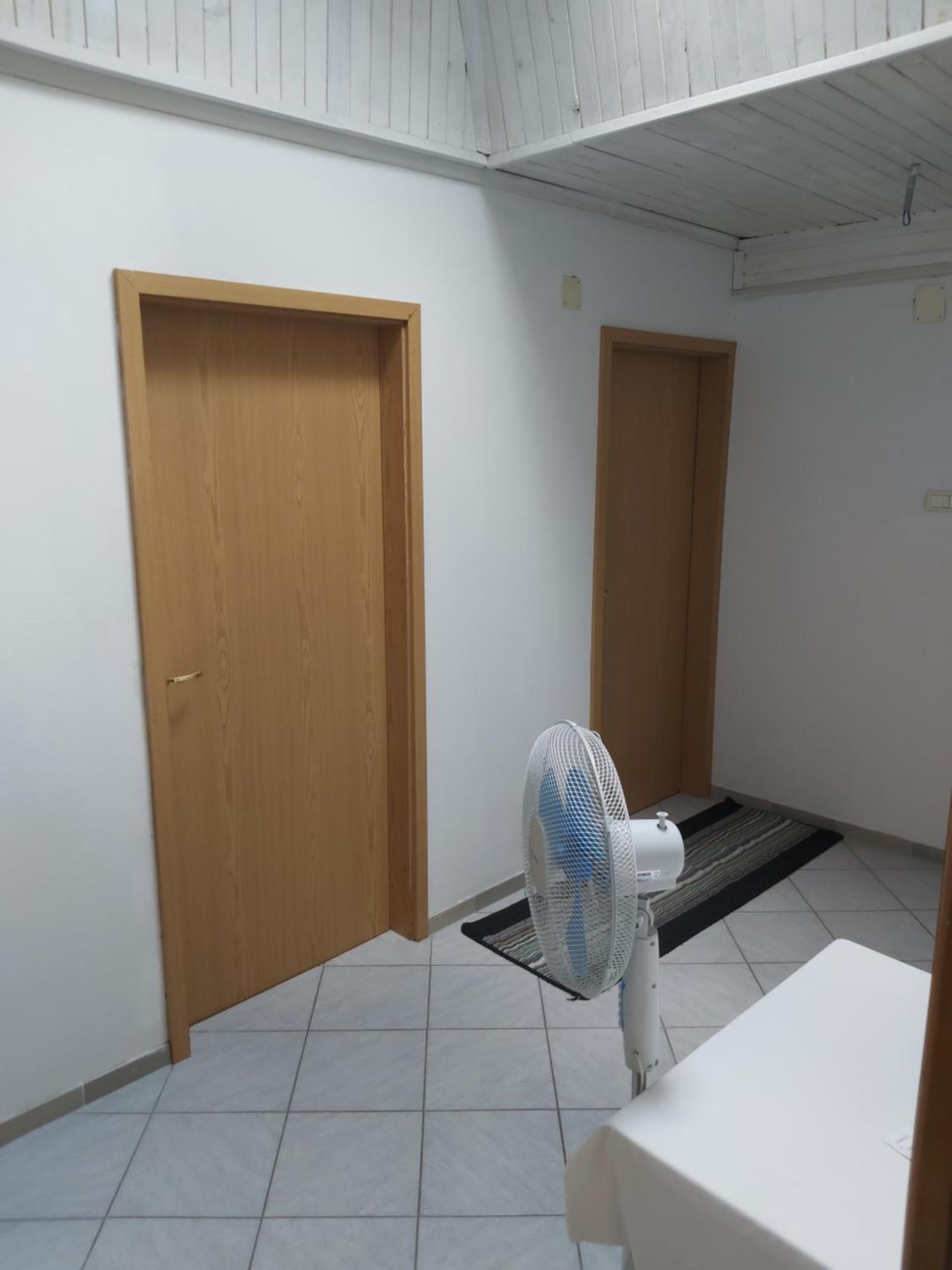 Rooms Zagon โพสโตยนา ภายนอก รูปภาพ